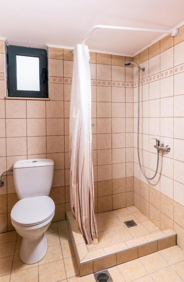 Vrisanos Lägenhet Pitsidia Exteriör bild